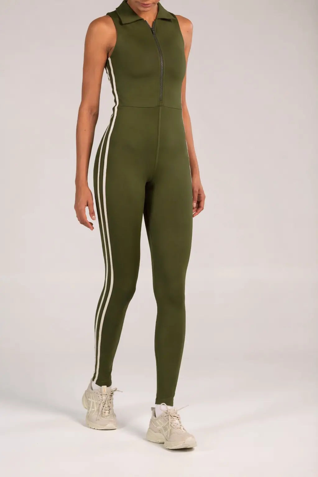 Zip Polo Jumpsuit Evergreen – Low Intensity