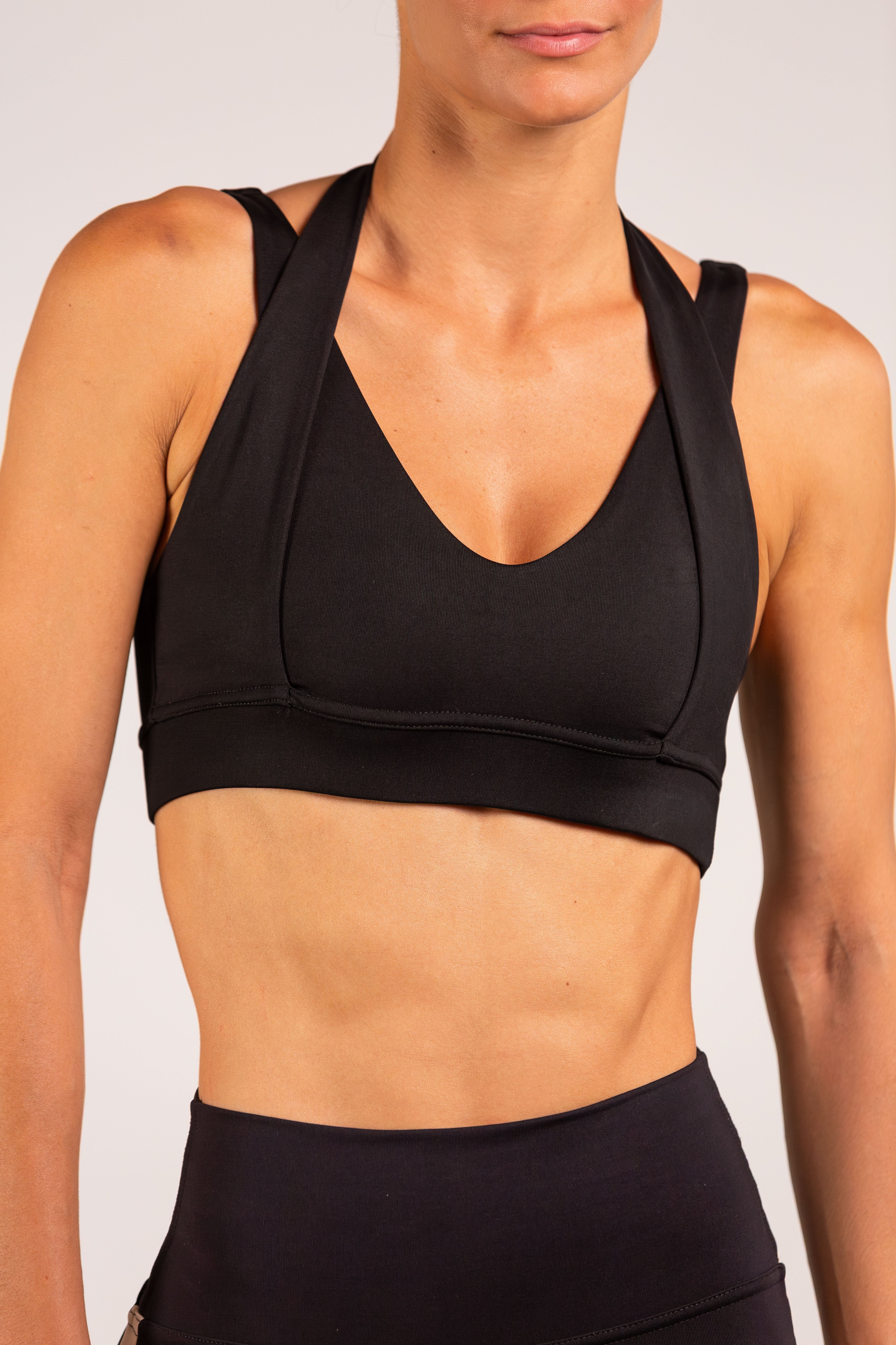 Black - Ray Sports Bra